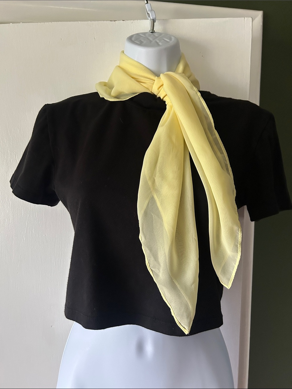 Retro-style Baby Yellow Chiffon Scarf